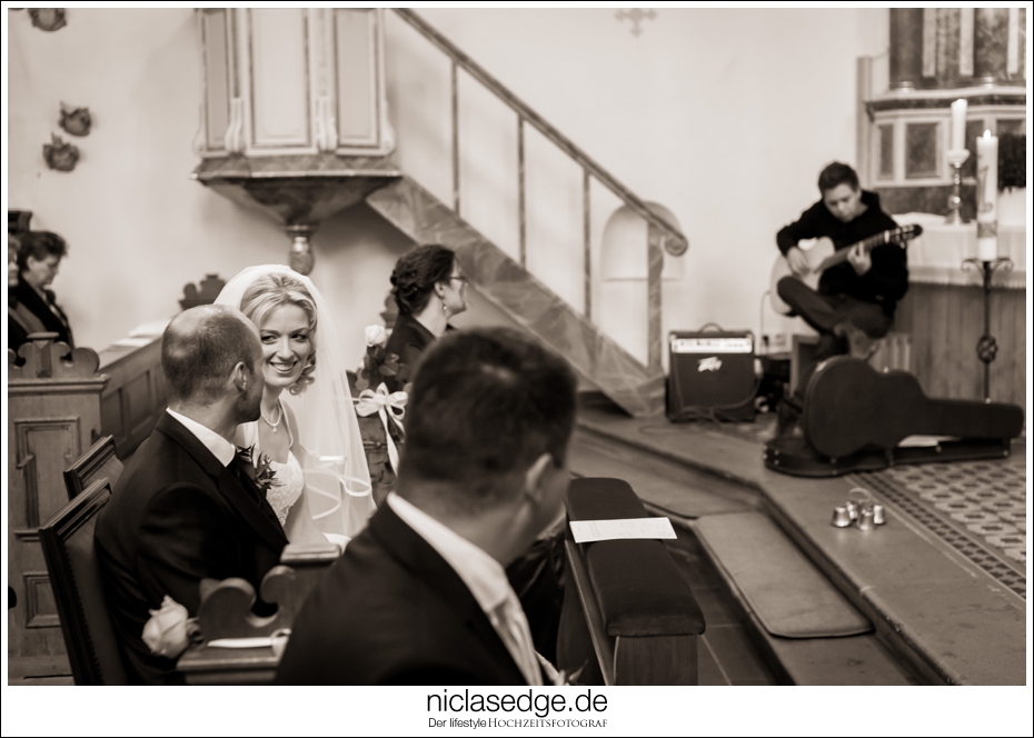 2012-09-22_Hochzeit_Cornelia&Fritz_0111_sepia_stomp_930.jpg